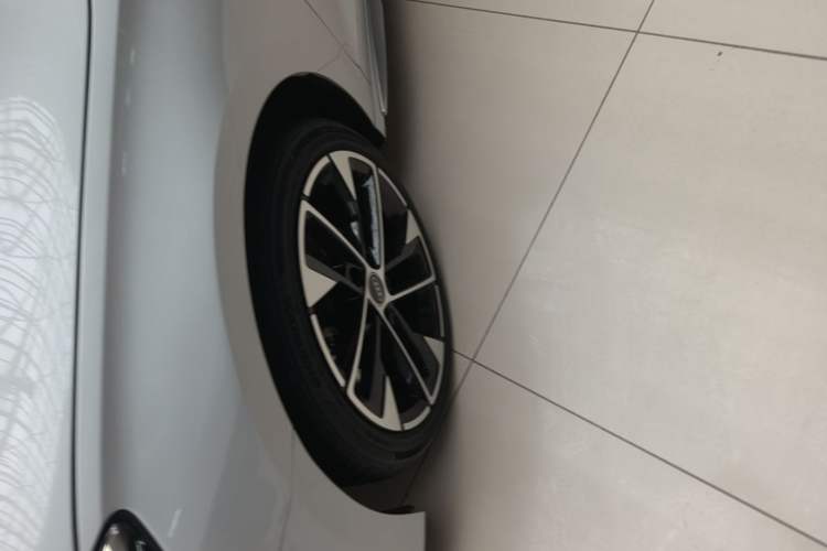 Used Audi A3 2022 Sportback 35 TFSI Fashionable Sports Model Left Front Wheel Hub
