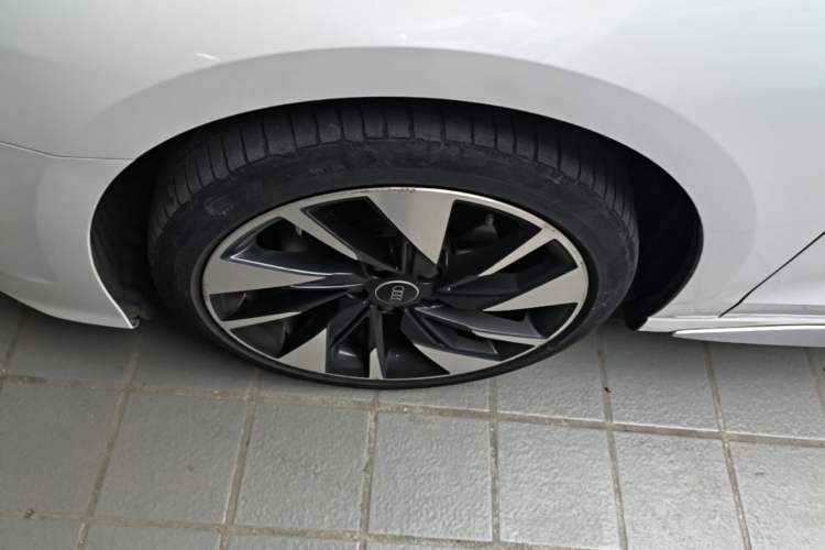 Used Audi A3 2022 A3L Limousine 35 TFSI Fashion Sport Model Left Front Wheel Hub