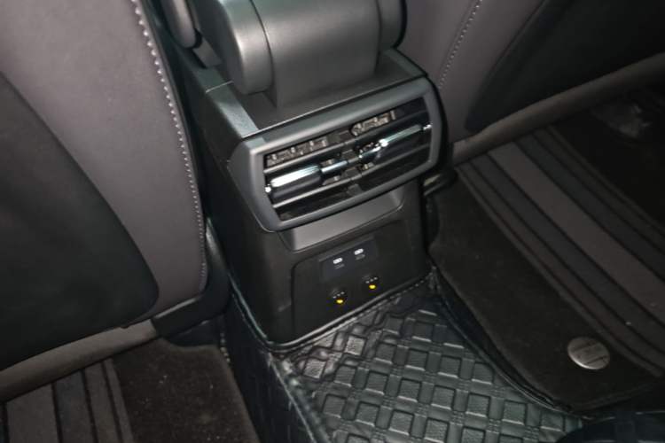 Used Audi A3 2022 A3L Limousine 35 TFSI Fashion Sport Model Left Rear Seat
