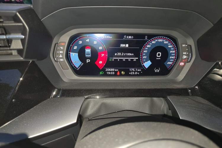 Used Audi A3 2022 A3L Limousine 35 TFSI Fashion Sport Model Odometer Close Up