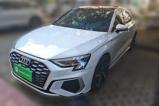 Audi A3 2022 Sportback 35 TFSI Fashionable Sports Model d’occasion