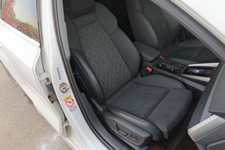 Used Audi A3 2022 A3L Limousine 35 TFSI Luxury Sport Edition Right Front Seat