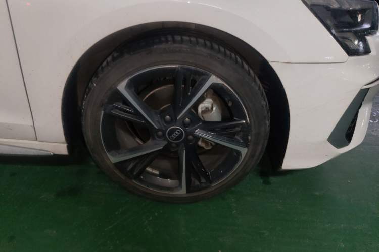 Used Audi A3 2022 Sportback 35 TFSI Fashionable Sports Model Right Front Wheel Hub