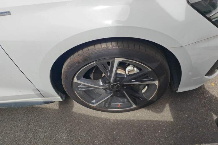 Used Audi A3 2022 Sportback 35 TFSI Fashionable Sports Model Right Front Wheel Hub
