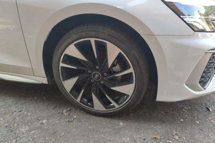 Used Audi A3 2022 A3L Limousine 35 TFSI Fashion Sport Model Right Front Wheel Hub