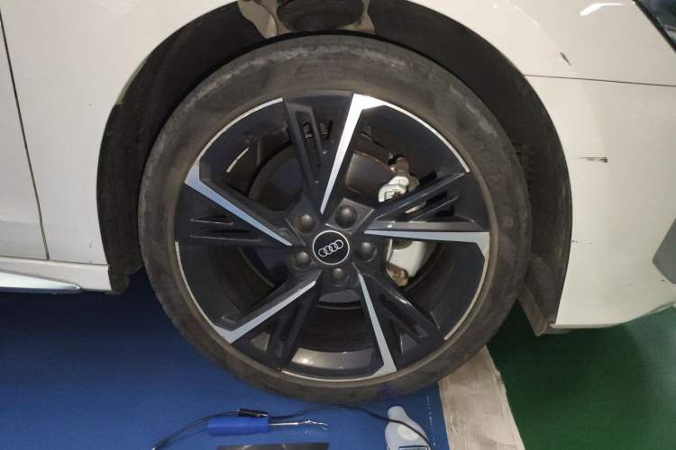 Used Audi A3 2022 Sportback 35 TFSI Fashionable Sports Model Right Front Wheel Hub