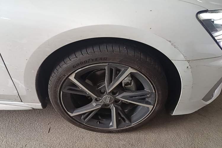 Used Audi A3 2022 Sportback 35 TFSI Fashionable Sports Model Right Front Wheel Hub