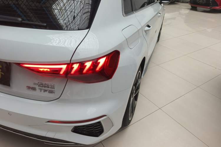 Used Audi A3 2022 Sportback 35 TFSI Fashionable Sports Model Right Rear Taillight