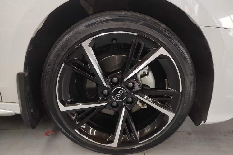 Used Audi A3 2022 Sportback 35 TFSI Fashionable Sports Model Right Rear Wheel Hub