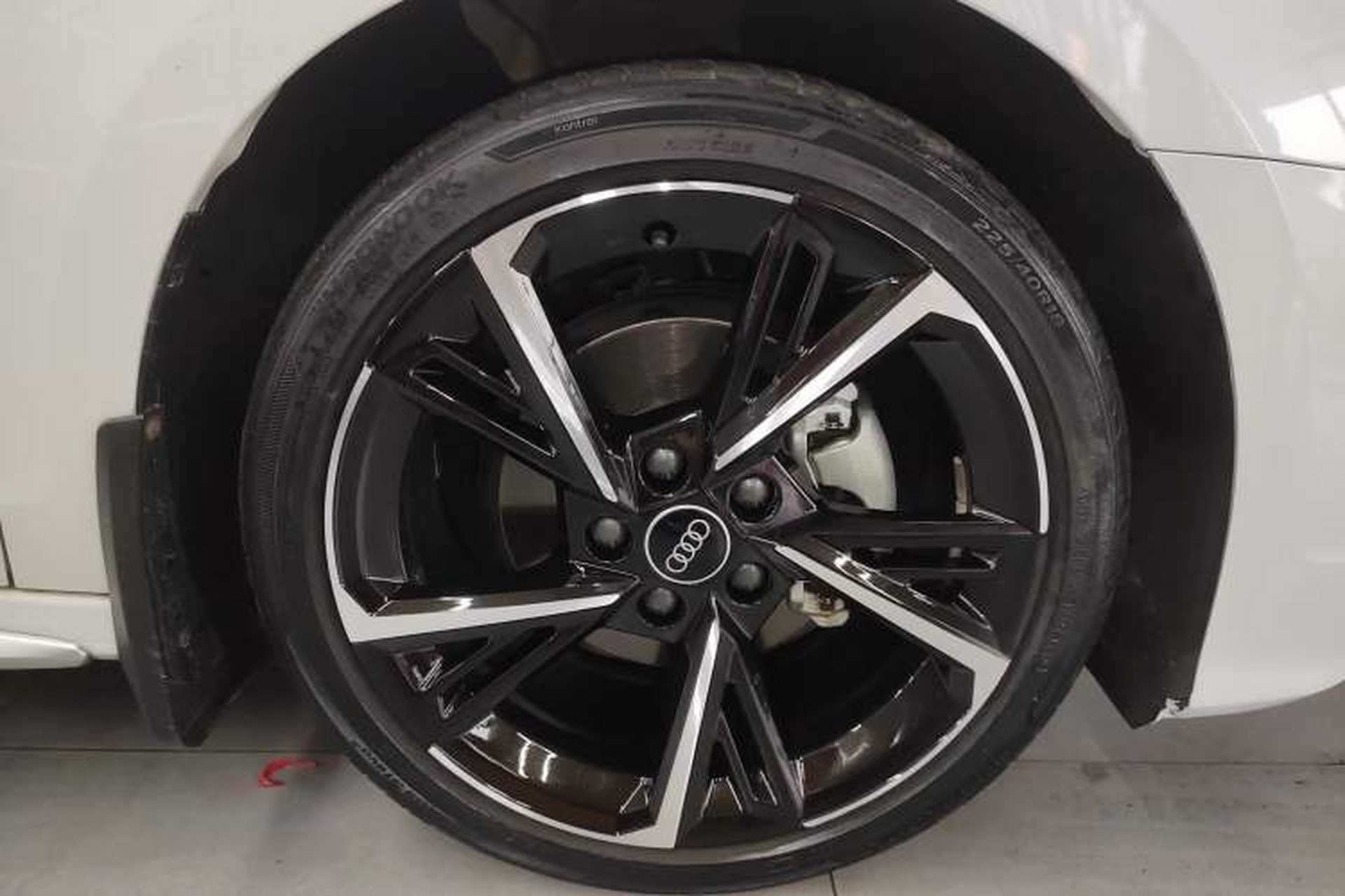 Used Audi A3 2022 Sportback 35 TFSI Fashionable Sports Model Right Rear Wheel Hub