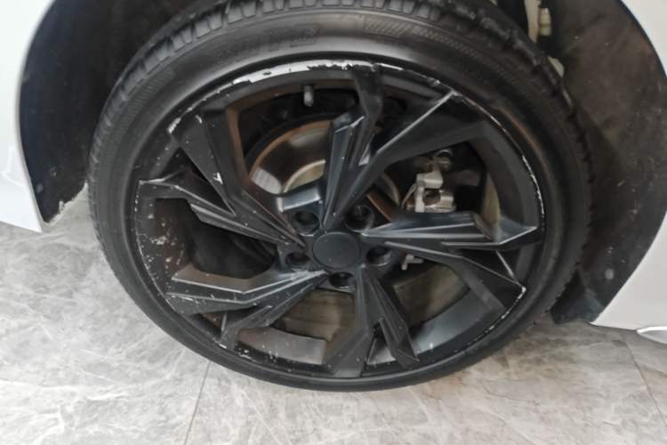 Used Audi A3 2022 A3L Limousine 35 TFSI Luxury Sport Edition Right Rear Wheel Hub