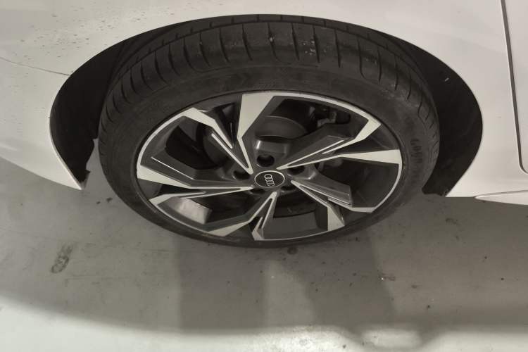 Used Audi A3 2022 Sportback 35 TFSI Luxury Sports Model Right Rear Wheel Hub
