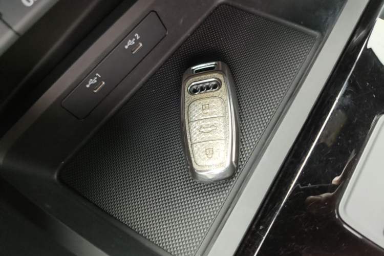 Used Audi A3 2022 A3L Limousine 35 TFSI Fashion Sport Model Vehicle Key