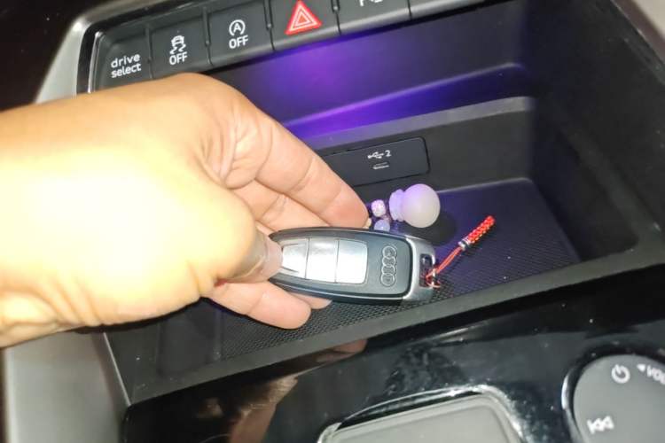 Used Audi A3 2022 A3L Limousine 35 TFSI Luxury Sport Edition Vehicle Key