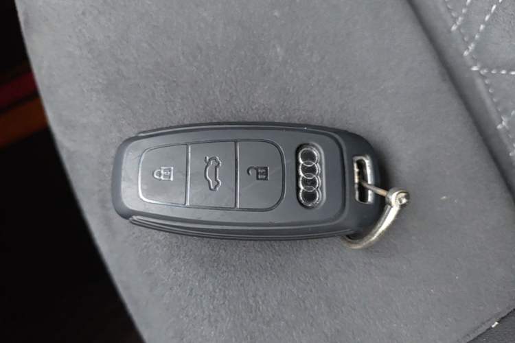 Used Audi A3 2022 A3L Limousine 35 TFSI Luxury Sport Edition Vehicle Key