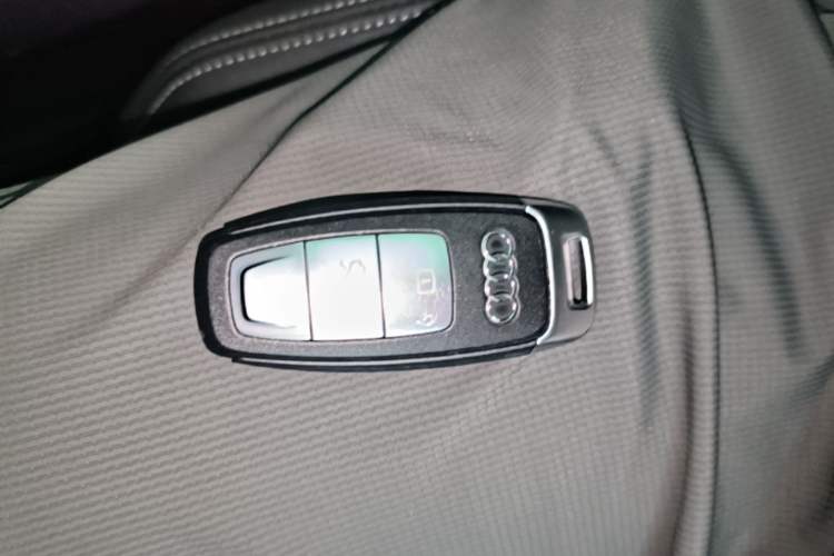 Used Audi A3 2022 A3L Limousine 35 TFSI Fashion Sport Model Vehicle Key