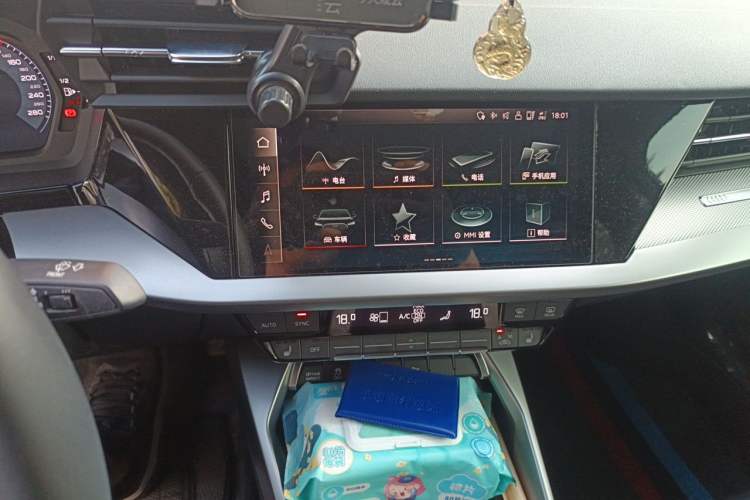 Used Audi A3 2023 Restyled A3L Limousine 35 TFSI Fashion Sport Edition Audio And AC Panel