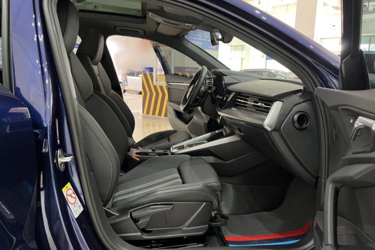 Used Audi A3 2023 Restyled A3L Limousine 35 TFSI Fashion Sport Edition Interior 9