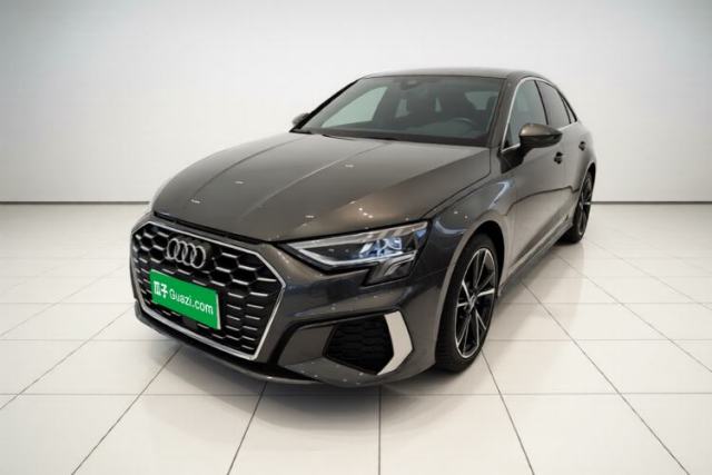 Audi A3 2023 Updated Sportback 35 TFSI Stylish Sports Type de segunda mano