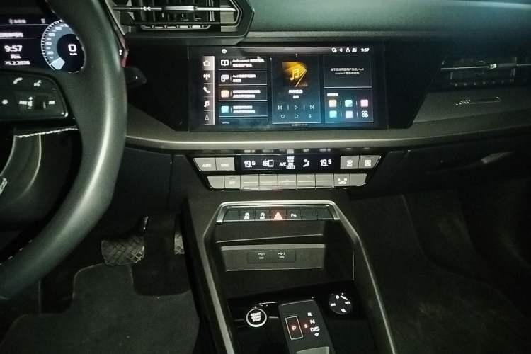 Used Audi A3 2023 Restyled A3L Limousine 35 TFSI Fashion Sport Edition Audio And AC Panel