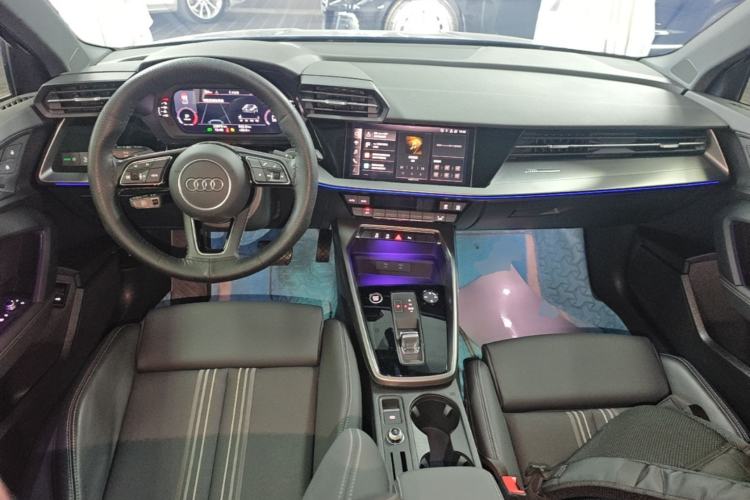 Used Audi A3 2023 Restyled A3L Limousine 35 TFSI Fashion Sport Edition Center Console
