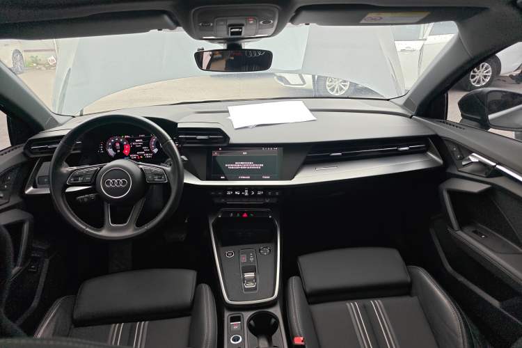Used Audi A3 2023 Restyled A3L Limousine 35 TFSI Fashion Sport Edition Center Console