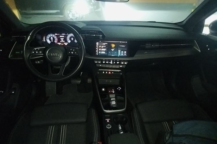 Used Audi A3 2023 Restyled A3L Limousine 35 TFSI Fashion Sport Edition Center Console