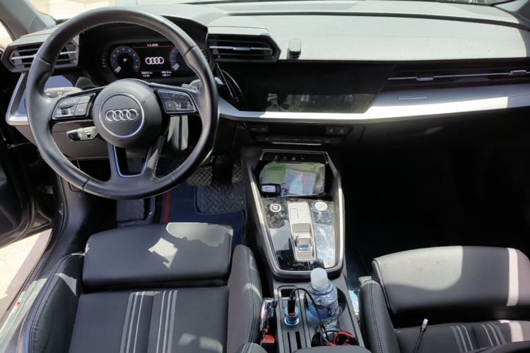 Used Audi A3 2023 Restyled A3L Limousine 35 TFSI Fashion Sport Edition Center Console