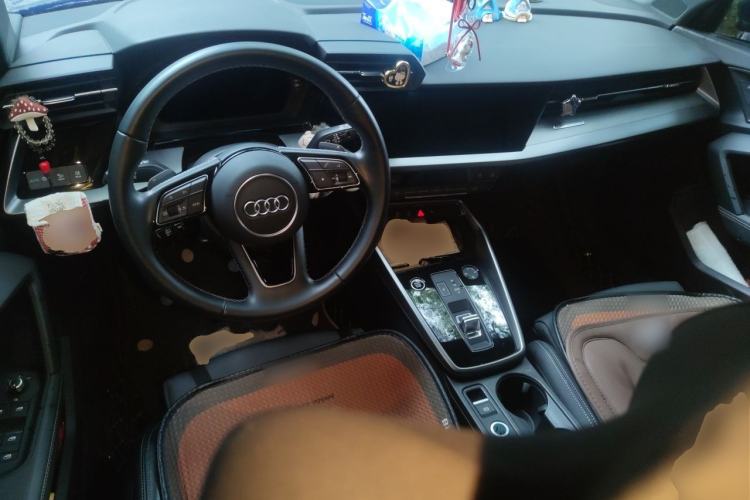 Used Audi A3 2023 Restyled A3L Limousine 35 TFSI Fashion Sport Edition Center Console