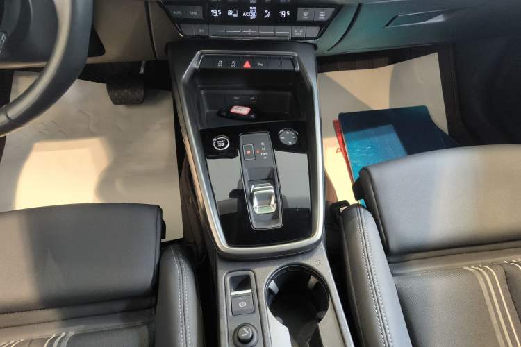 Used Audi A3 2023 Restyled A3L Limousine 35 TFSI Fashion Sport Edition Gear Lever