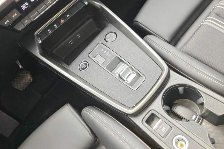 Used Audi A3 2023 Restyled A3L Limousine 35 TFSI Fashion Sport Edition Gear Lever
