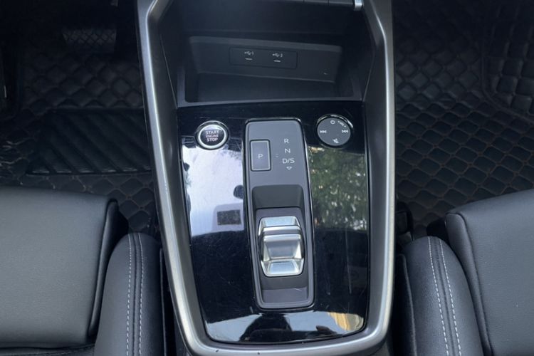 Used Audi A3 2023 Restyled A3L Limousine 35 TFSI Fashion Sport Edition Gear Lever