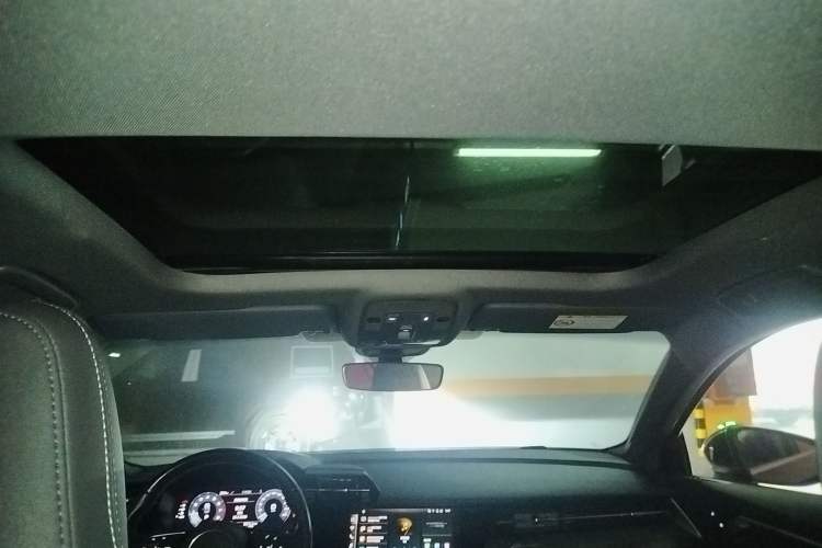 Used Audi A3 2023 Restyled A3L Limousine 35 TFSI Fashion Sport Edition Headliner