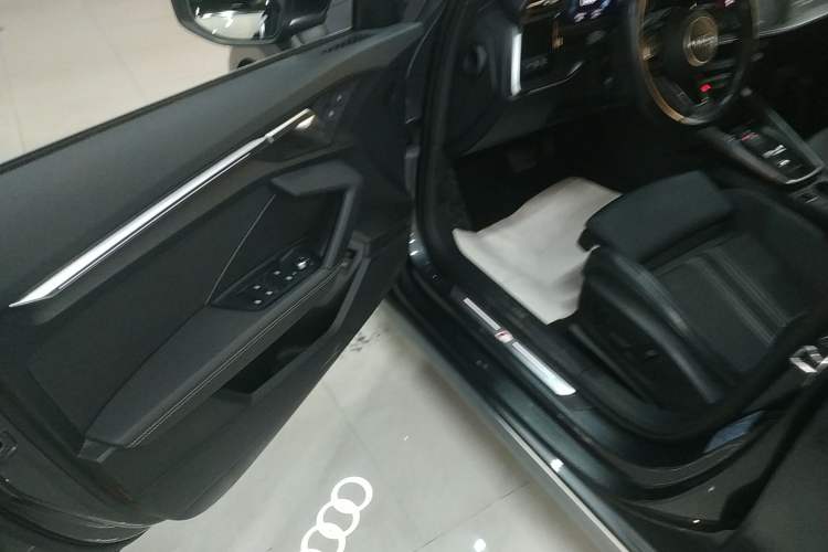 Used Audi A3 2023 Restyled A3L Limousine 35 TFSI Fashion Sport Edition Interior 3