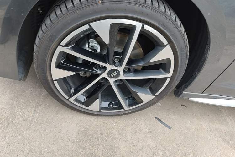 Used Audi A3 2023 Restyled A3L Limousine 35 TFSI Fashion Sport Edition Left Front Wheel Hub