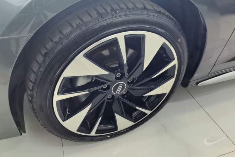Used Audi A3 2023 Restyled A3L Limousine 35 TFSI Fashion Sport Edition Left Front Wheel Hub