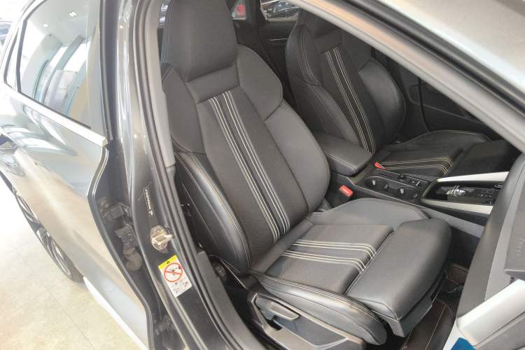 Used Audi A3 2023 Restyled A3L Limousine 35 TFSI Fashion Sport Edition Right Front Seat