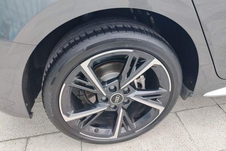 Used Audi A3 2023 Updated Sportback 35 TFSI Stylish Sports Type Right Rear Wheel Hub