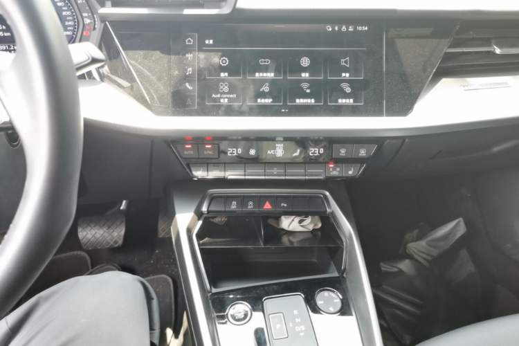 Used Audi A3 2023 Sportback 35 TFSI Fashionable Sports Model Audio And AC Panel