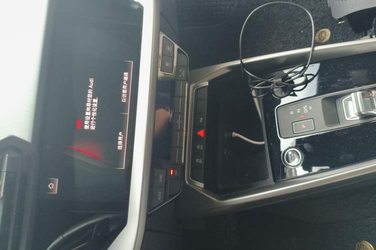 Used Audi A3 2023 Restyled A3L Limousine 35 TFSI Fashion Sport Edition Audio And AC Panel