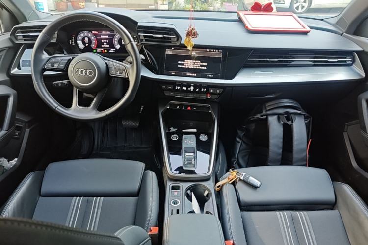 Used Audi A3 2023 Restyled A3L Limousine 35 TFSI Fashion Sport Edition Center Console