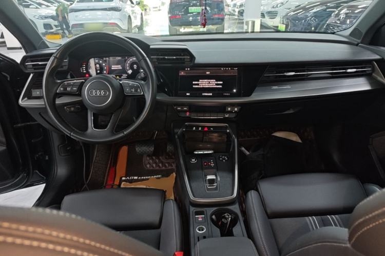Used Audi A3 2023 Restyled A3L Limousine 35 TFSI Fashion Sport Edition Center Console