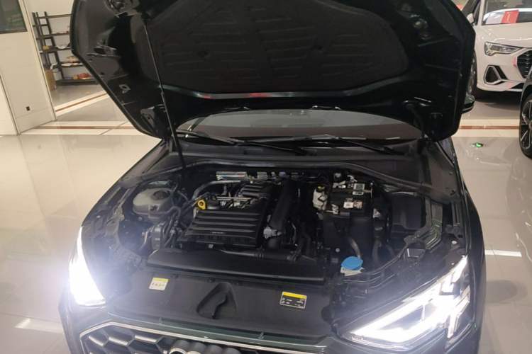 Used Audi A3 2023 A3L Limousine 35 TFSI Fashion Sport Model Engine Bay