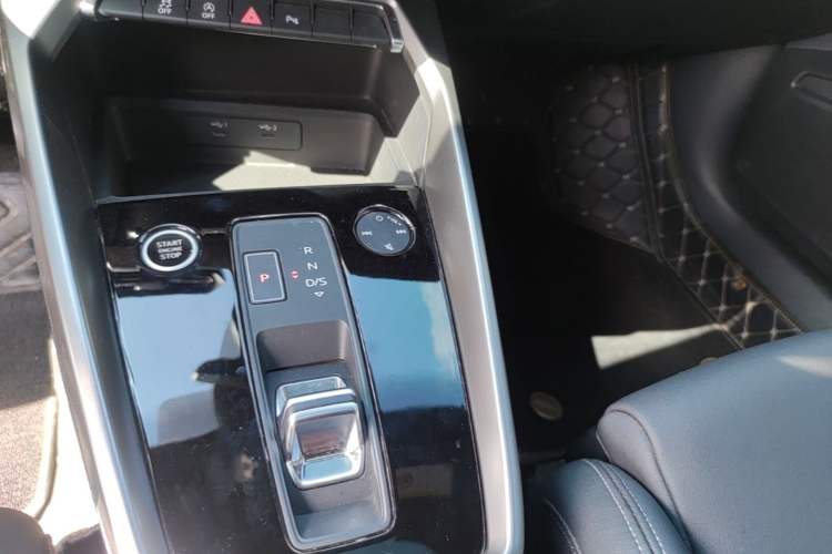 Used Audi A3 2023 Updated Sportback 35 TFSI Stylish Sports Type Gear Lever