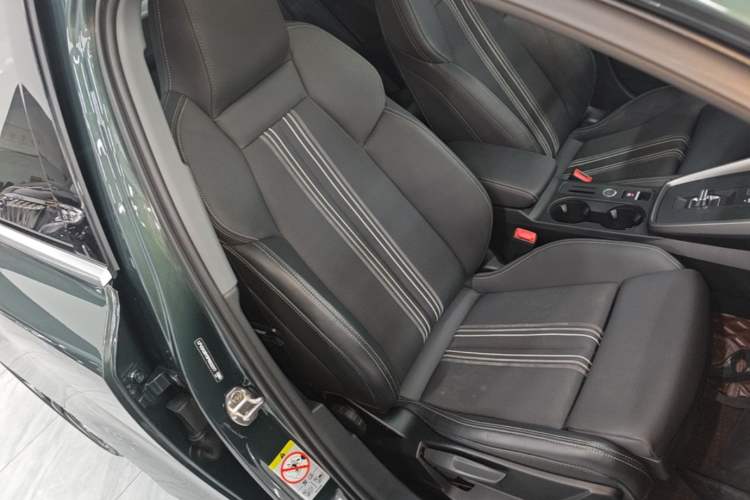 Used Audi A3 2023 Restyled A3L Limousine 35 TFSI Fashion Sport Edition Right Front Seat