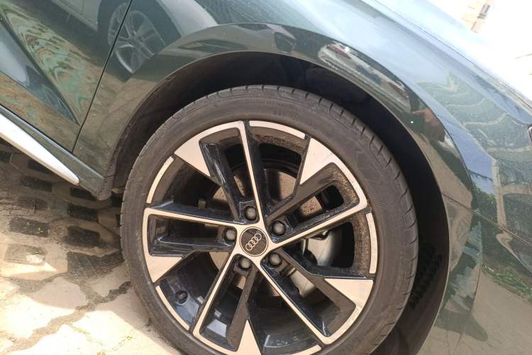 Used Audi A3 2023 A3L Limousine 35 TFSI Fashion Sport Model Right Front Wheel Hub