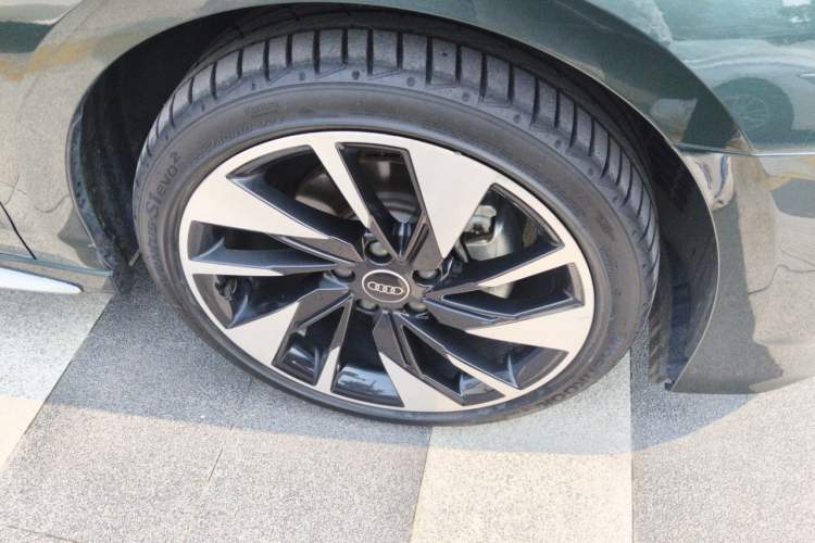 Used Audi A3 2023 Restyled A3L Limousine 35 TFSI Fashion Sport Edition Right Front Wheel Hub