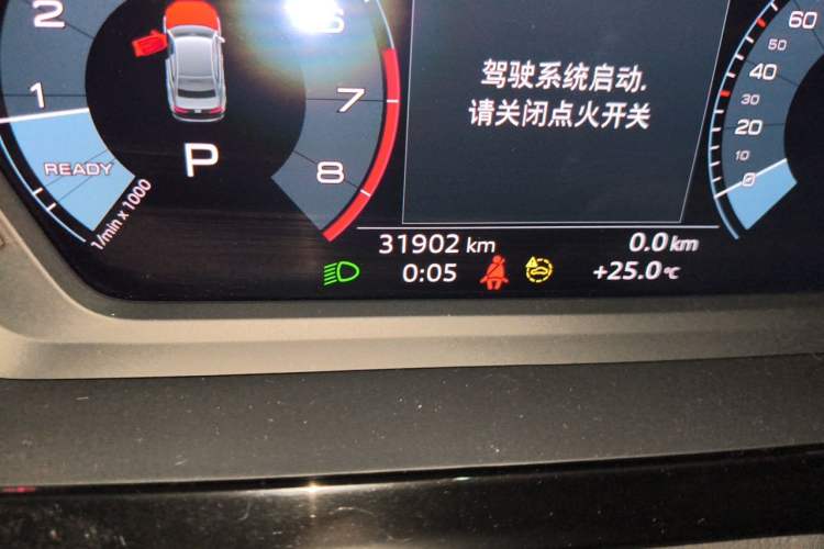 Used Audi A3 2023 A3L Limousine 35 TFSI Fashion Sport Model Odometer Close Up