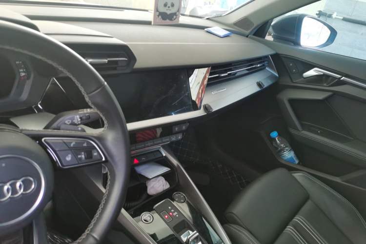 Used Audi A3 2023 Sportback 35 TFSI Fashionable Sports Model Center Console