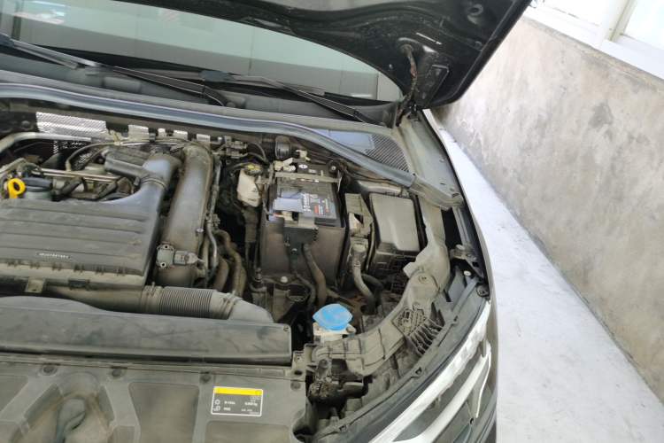 Used Audi A3 2023 Sportback 35 TFSI Fashionable Sports Model Engine Bay Left
